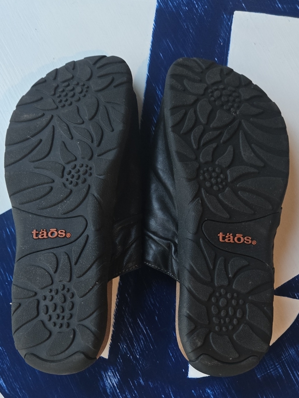 Taos "Gift 2" Black Ruched Leather Sandals Size US 9 - Picture 10 of 11